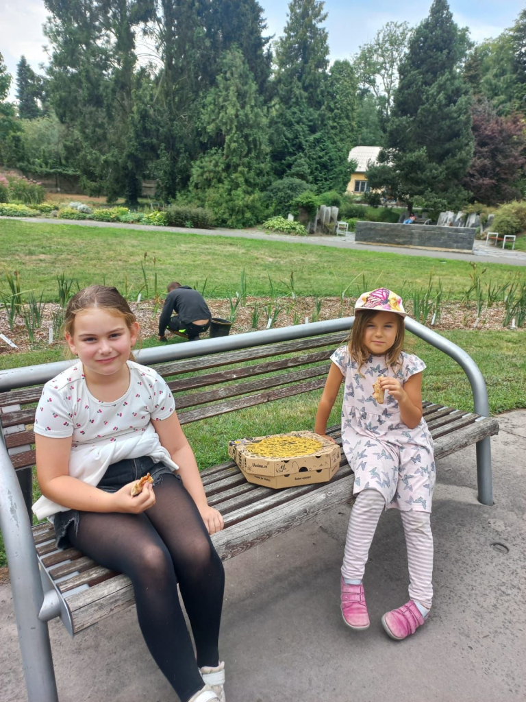 63a4a4cb-1fcf-4ec9-aafb-a58417dd06d7.jpeg